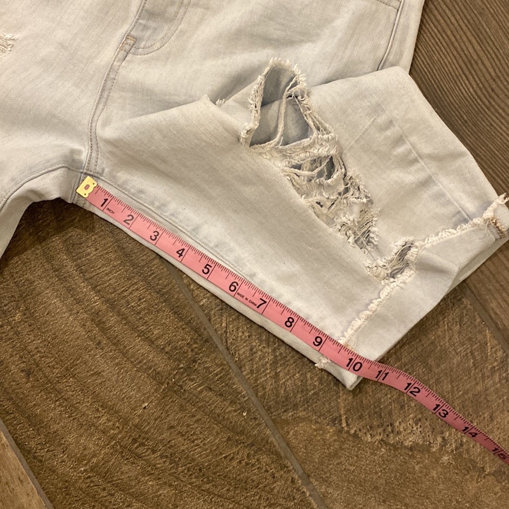 GUESS Womens 28 Distressed Light Wash Bermuda Denim Shorts High Rise Jorts - Picture 9 of 12